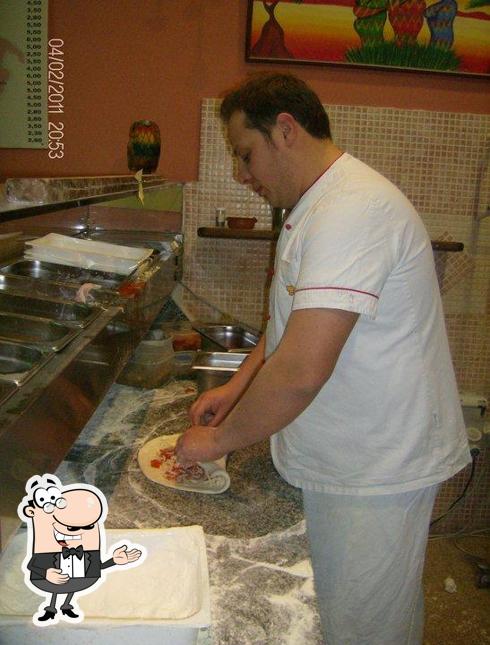 Guarda questa foto di Pizzeria Italia