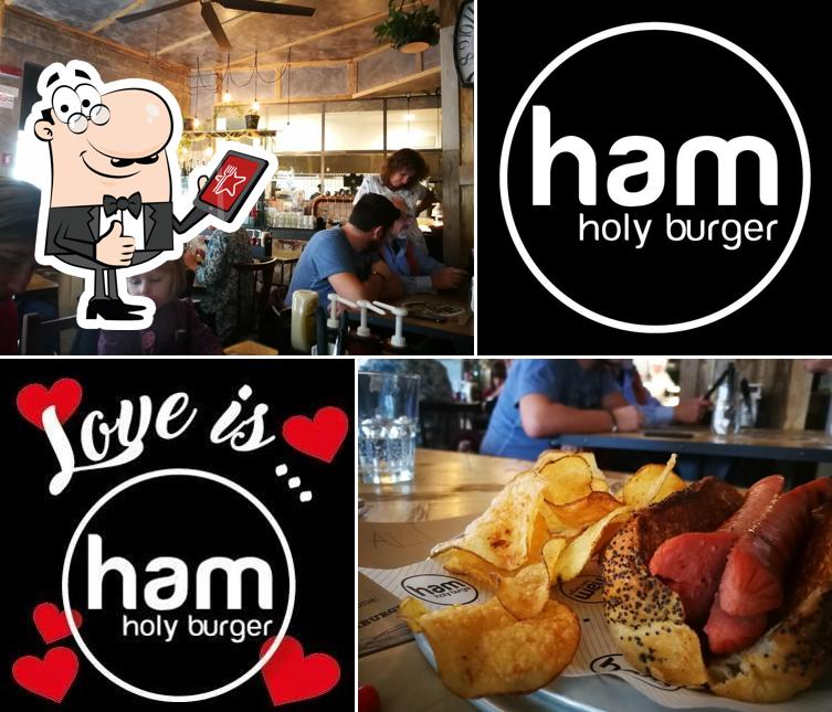 Guarda la foto di Ham Holy Burger