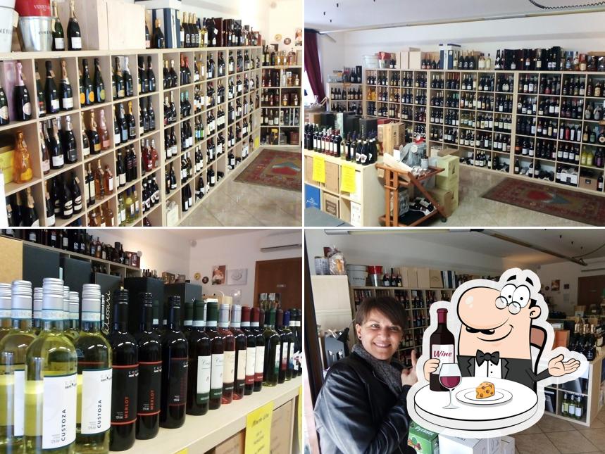 È gradevole godersi un bicchiere di vino a VINERIA MINERBE WINE