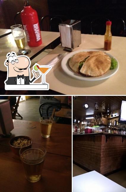 Esta é a imagem mostrando bebida e comida no Seu Jorge Bar e Restaurante