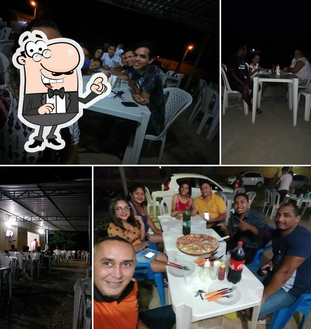 O interior do Elite Pizza