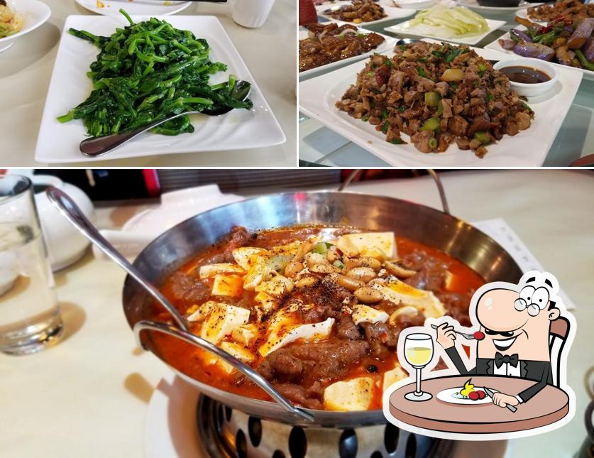 East Harbor Restaurant in Aloha Restaurant menu and reviews