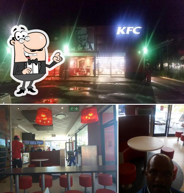 Jetez un coup d’oeil à l’image indiquant la intérieur et nourriture concernant KFC Wonderboom Junction