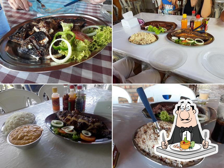 Comida em Casa do Peixe Vivo