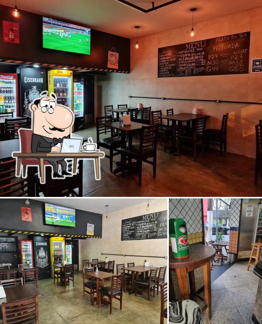O interior do Bar e Lanches Oliveira