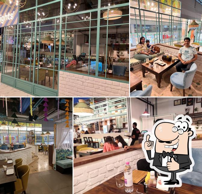 Cafe Delhi Heights