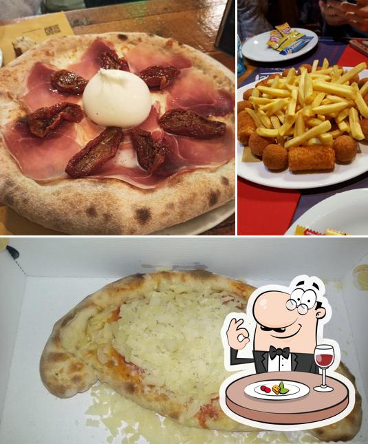 Еда в "Pizzeria Ae Oche Santa Lucia"