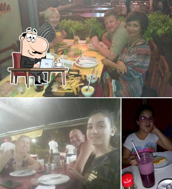 A Restaurante E Pizzaria Casablanca se destaca pelo interior e bebida