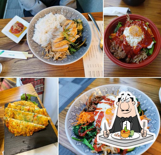 Meals at London Naru