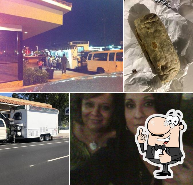 Tacos La Familia Truck, 9130 Woodman Ave in Los Angeles Restaurant