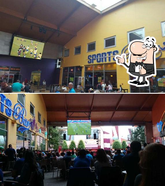 Sports Bar, Chessy, Disney Village Restaurant reviews