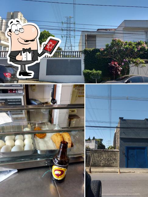 Entre diferentes coisas, exterior e cerveja podem ser encontrados no BAR DO MINEIRO