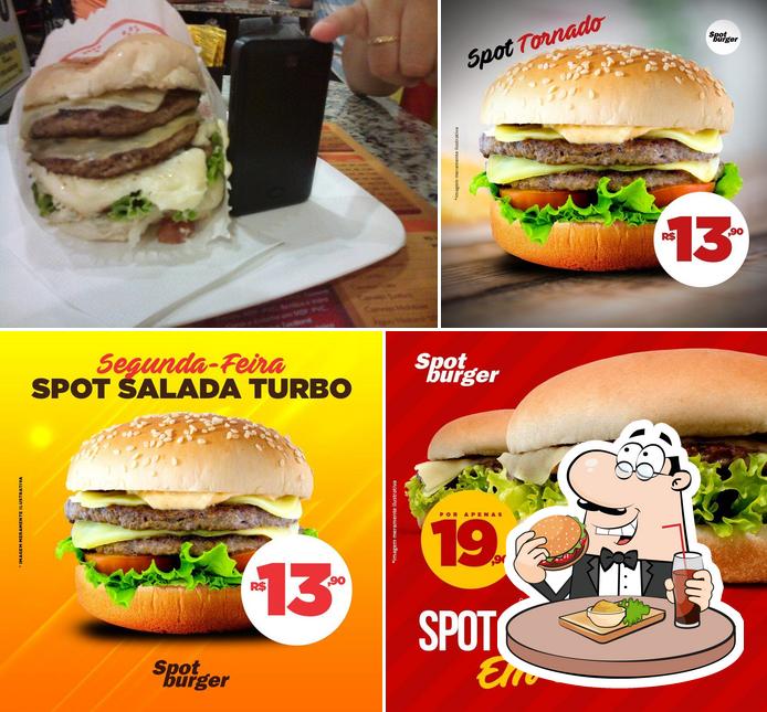 Peça um hambúrguer no Spot Burger Lanchonete