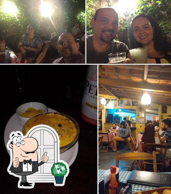 Dê uma olhada a foto ilustrando exterior e comida no Bomtequim Bar