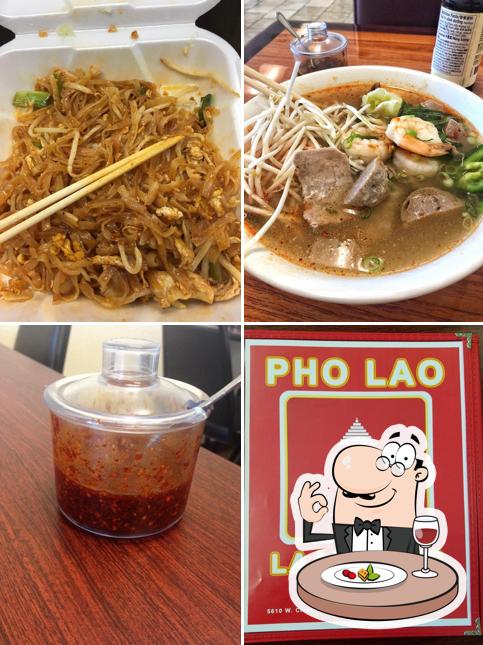 Platos en Phở Lao Laan Xang