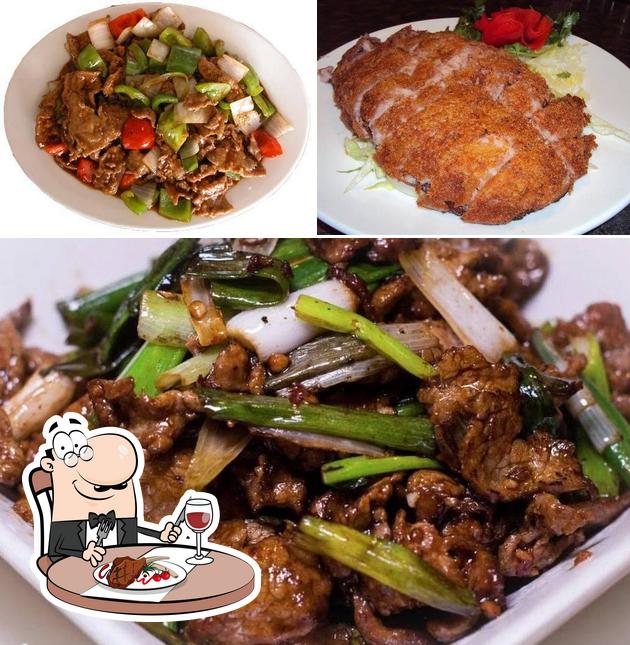 Order meat dishes at Hello Take Away