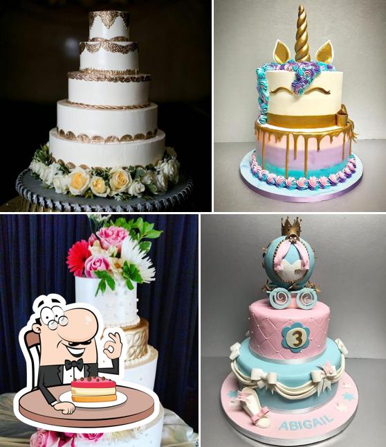 Взгляните на фотографию десерта "Victoria's Cakes"