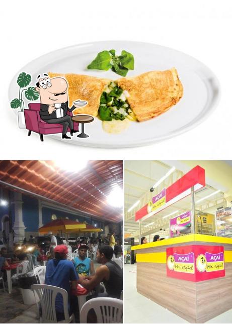 Confira a imagem apresentando interior e comida no Gelateria Mr Ezqiel