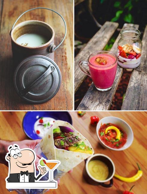 The photo of drink and food at Food Bus