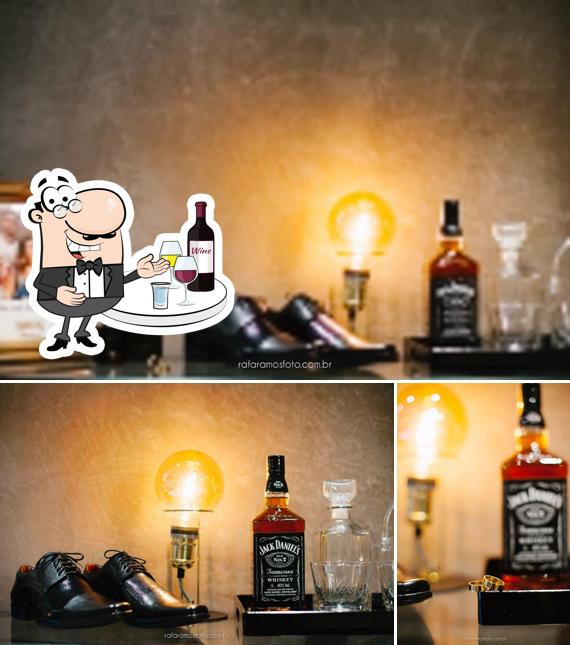 O Kratos Barbearia serve álcool