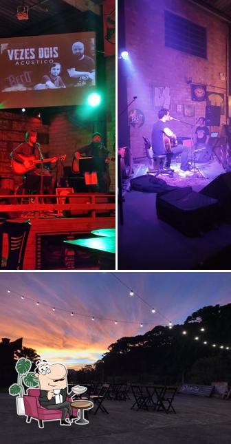 O interior do Beco o Complexo do Rock