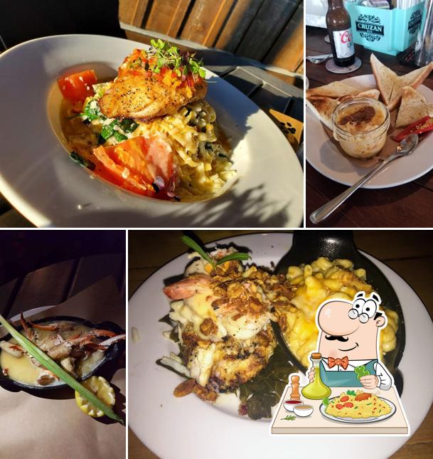 Boshamps Seafood and Oyster House in Destin Restaurant menu and reviews