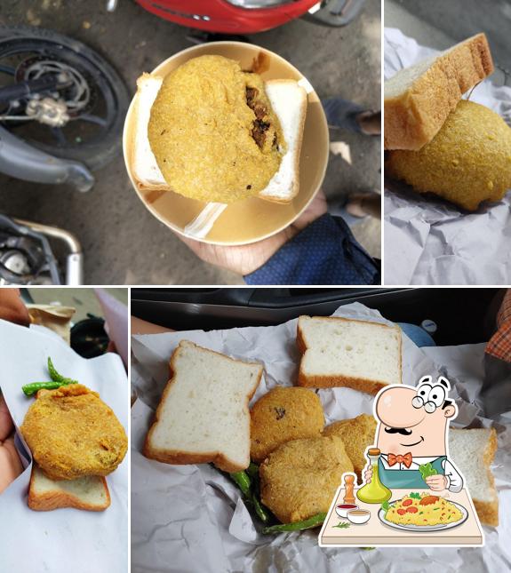 Food at Dipak Vada Center