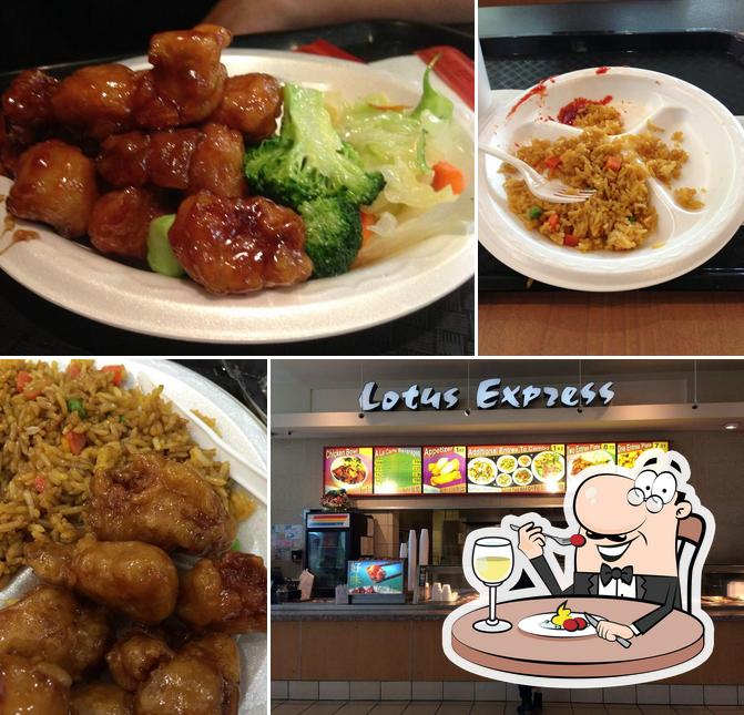 Еда в "Yeung's Lotus Express"