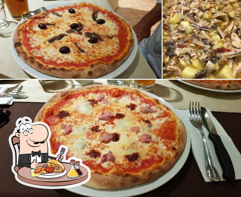 Ordina una pizza a Trattoria Pizzeria La Società