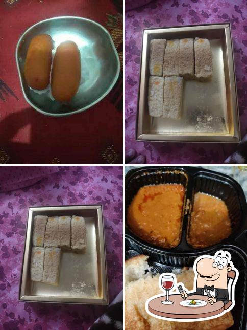 Food at Gulab Sweets