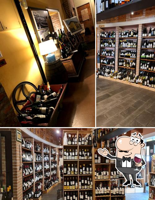 Ordina un bicchiere di vino a Enoteca Vago - Enoteca dei Fedel