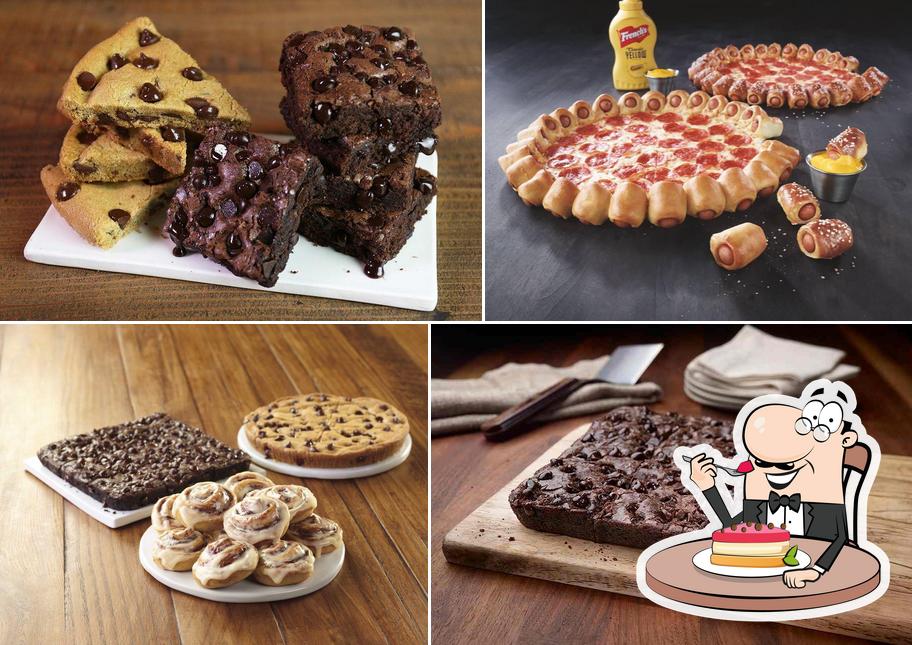 Pizza Hut, 4233 E Lancaster Ave in Fort Worth Restaurant menu and reviews
