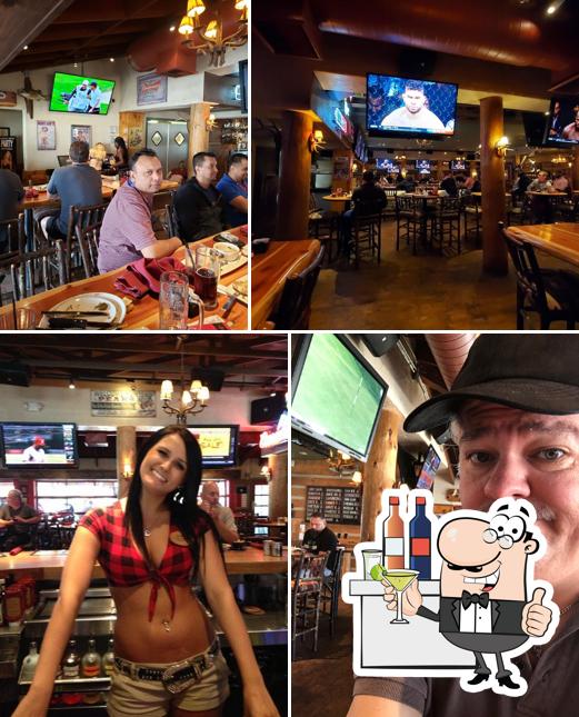 Twin Peaks in Plano Restaurant menu and reviews