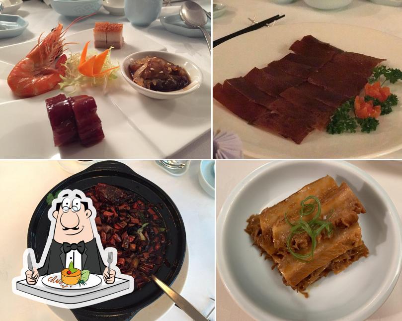 Еда в "China Tang - Landmark"