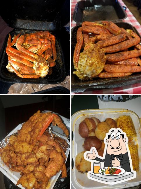 Crab Pot Lounge, 5495 Old National Hwy in College Park Restaurant menu and reviews
