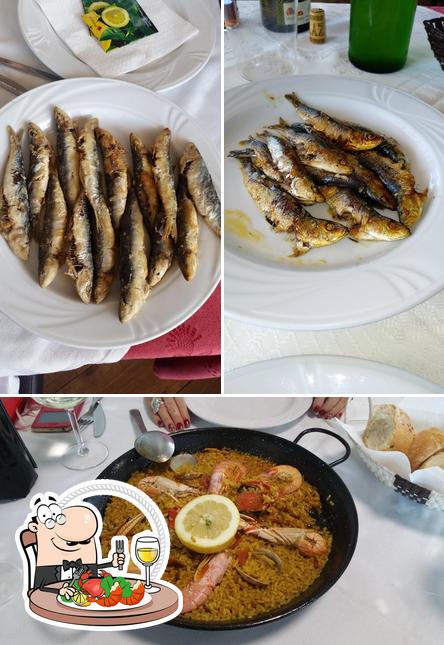 Order seafood at Restaurante Casa Maximo