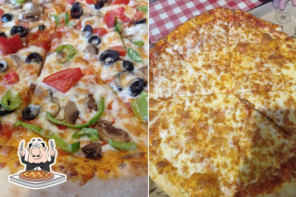 Try out pizza at PizzaLazza Kıraç