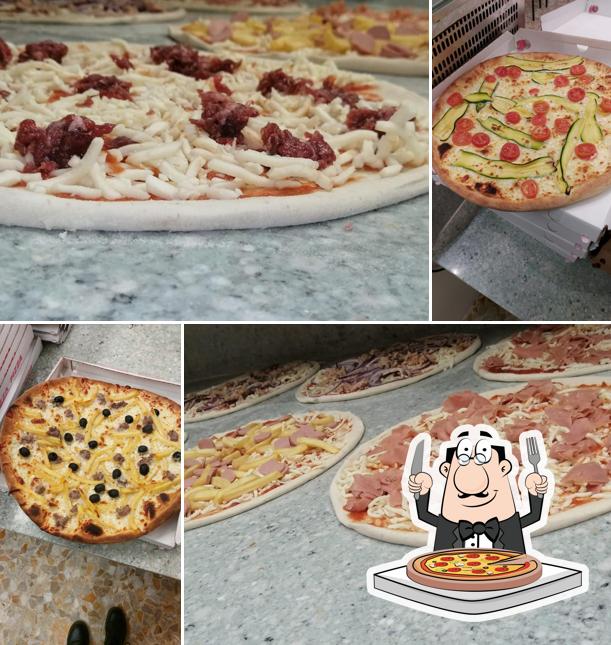 Ordina tra le svariate varianti di pizza