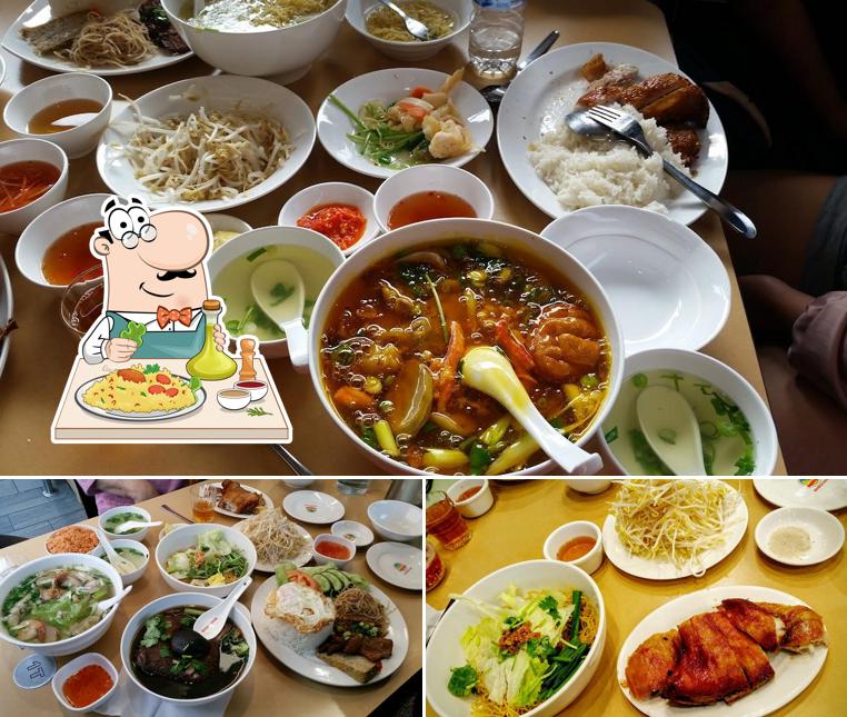 Еда в "Tan Viet Noodle House"