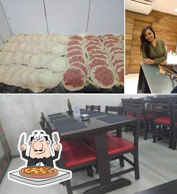 No Vezuvio's Pizzaria e Chopperia, você pode desfrutar de pizza