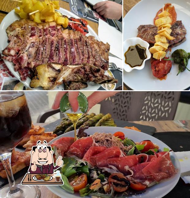 Order meat dishes at Cheer Cerdanyola