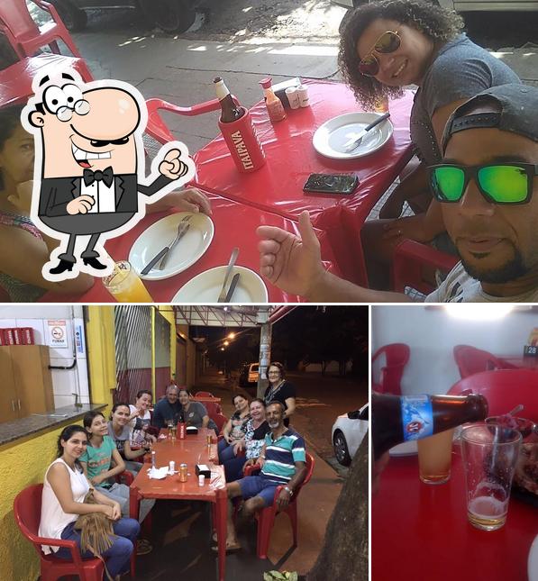 A ilustração do Gaúcho's Bar’s interior e cerveja