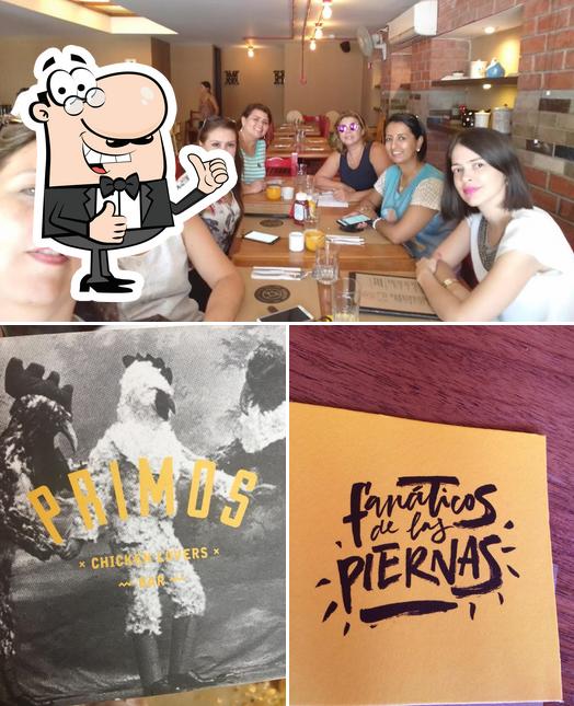 Aquí tienes una imagen de Primos Chicken Bar San Isidro