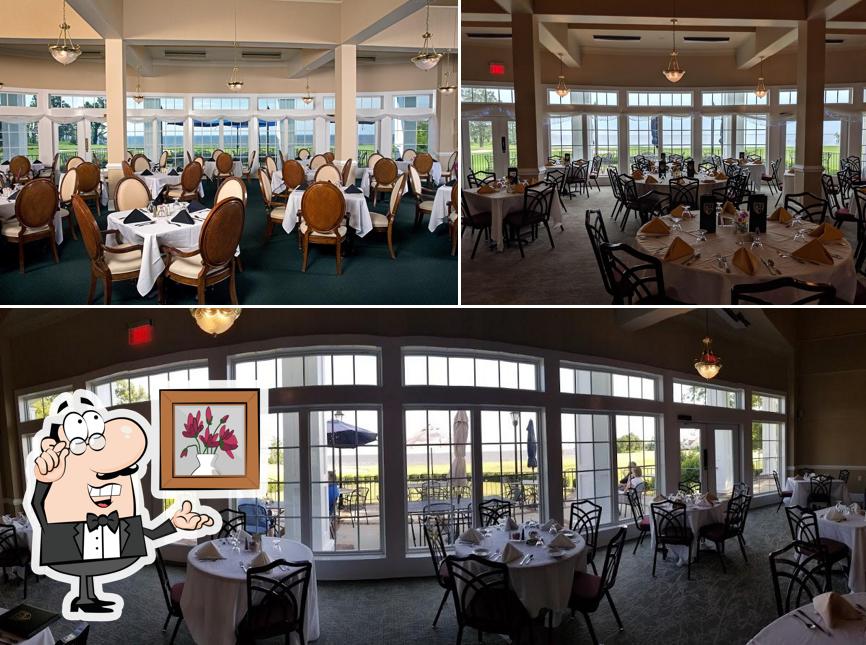 The interior of The Clubhouse Restaurant at Albemarle Plantation