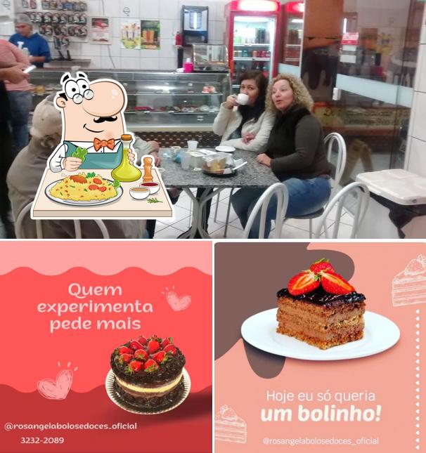 O Rosangela Bolos e Doces se destaca pelo comida e interior