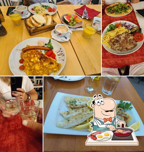 Omelettes al Restaurant By the way
