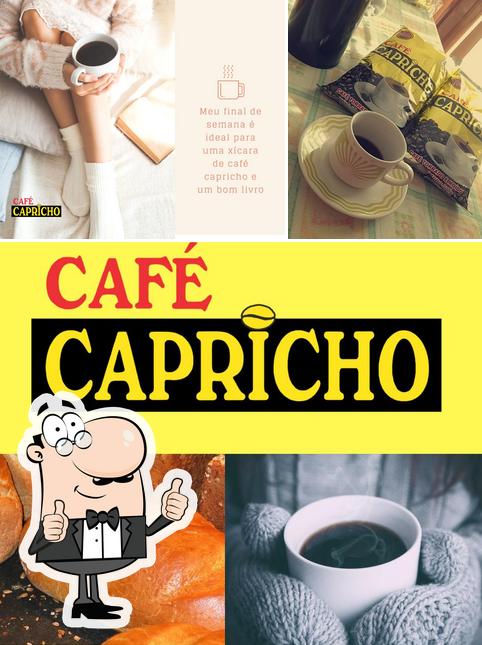 Look at this picture of Café Capricho