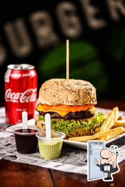 Look at the photo of Juninho´S Burger Palhoça