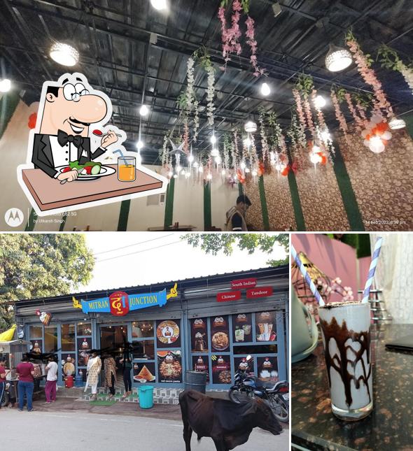 Food at Mitran Da junction
