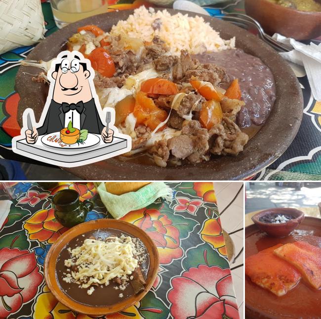 Food at Oaxacaquí